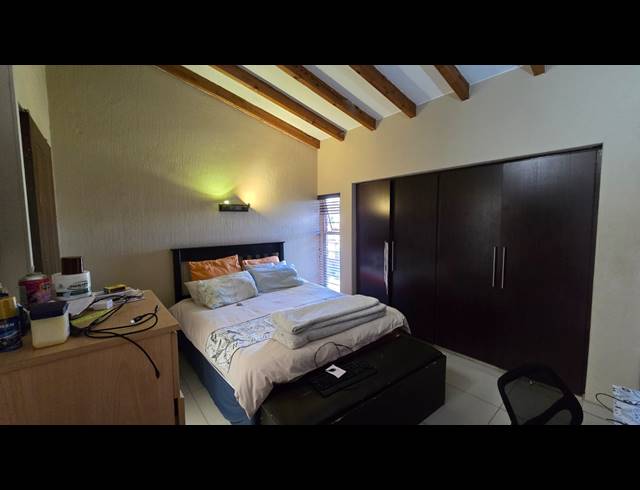 2 BEDROOM SECTIONAL TITLE FOR SALE IN THE HILL